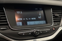 valkoinen Opel Astra 2016 kuva 22.