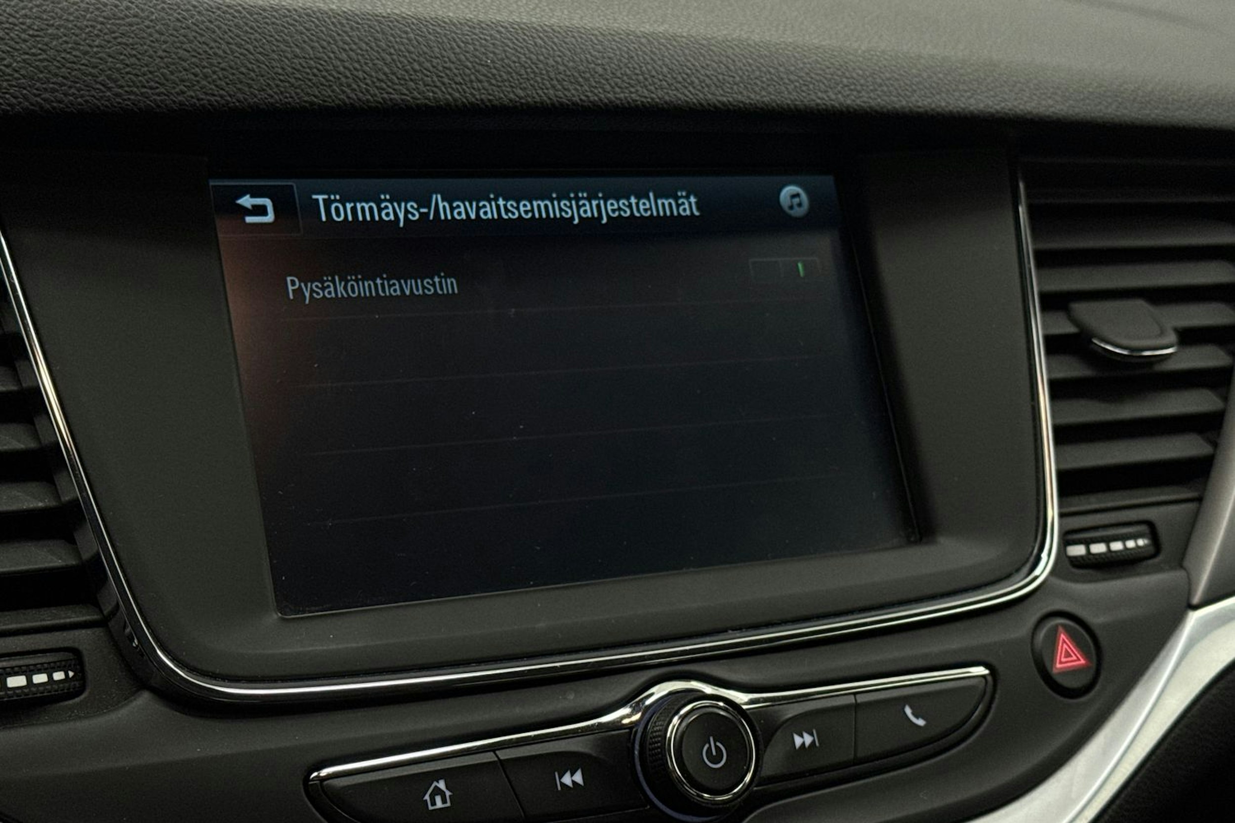 valkoinen Opel Astra 2016 kuva 27.
