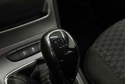 valkoinen Opel Astra 2016 kuva 31.