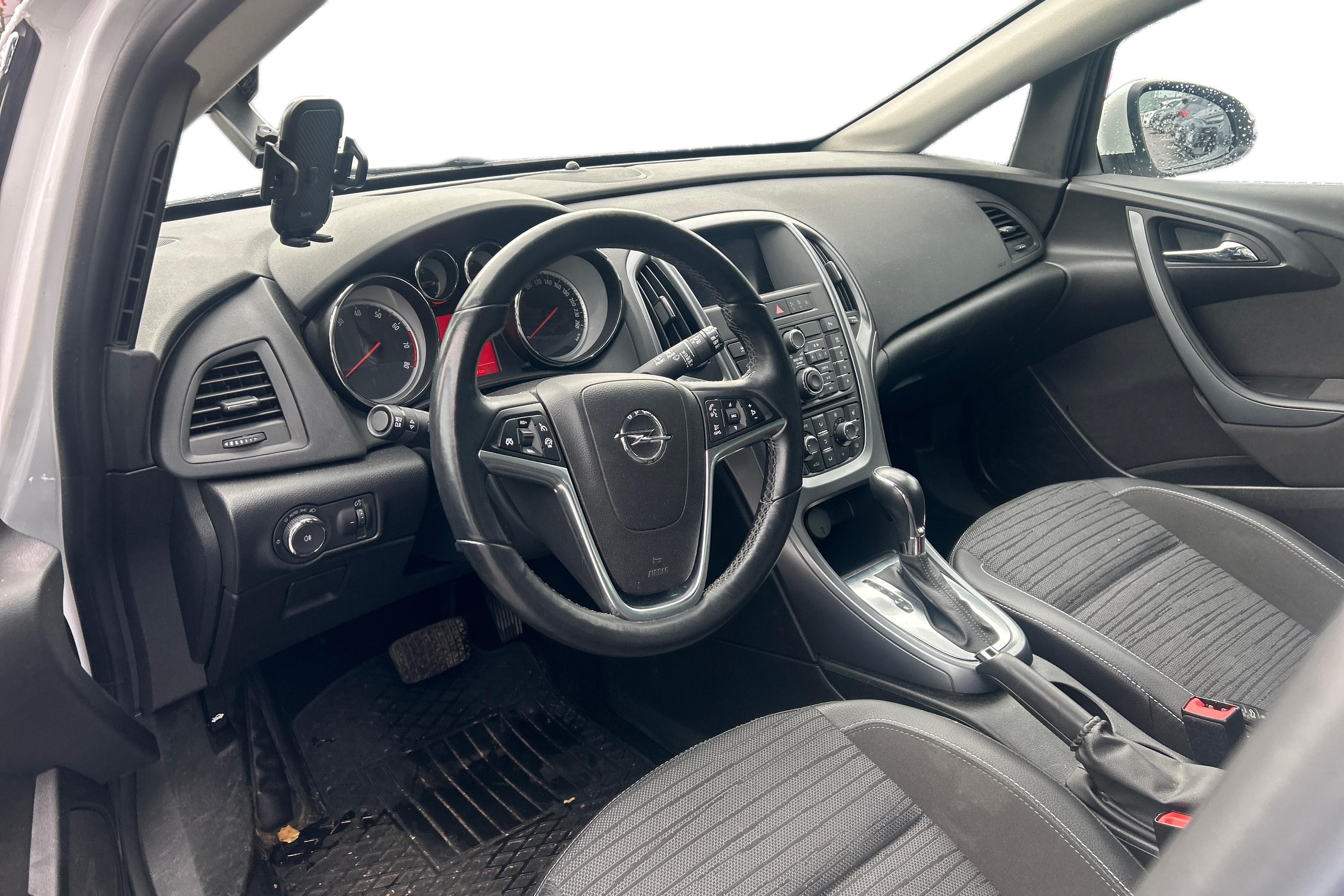 Opel Astra 2016, kuva 3/3