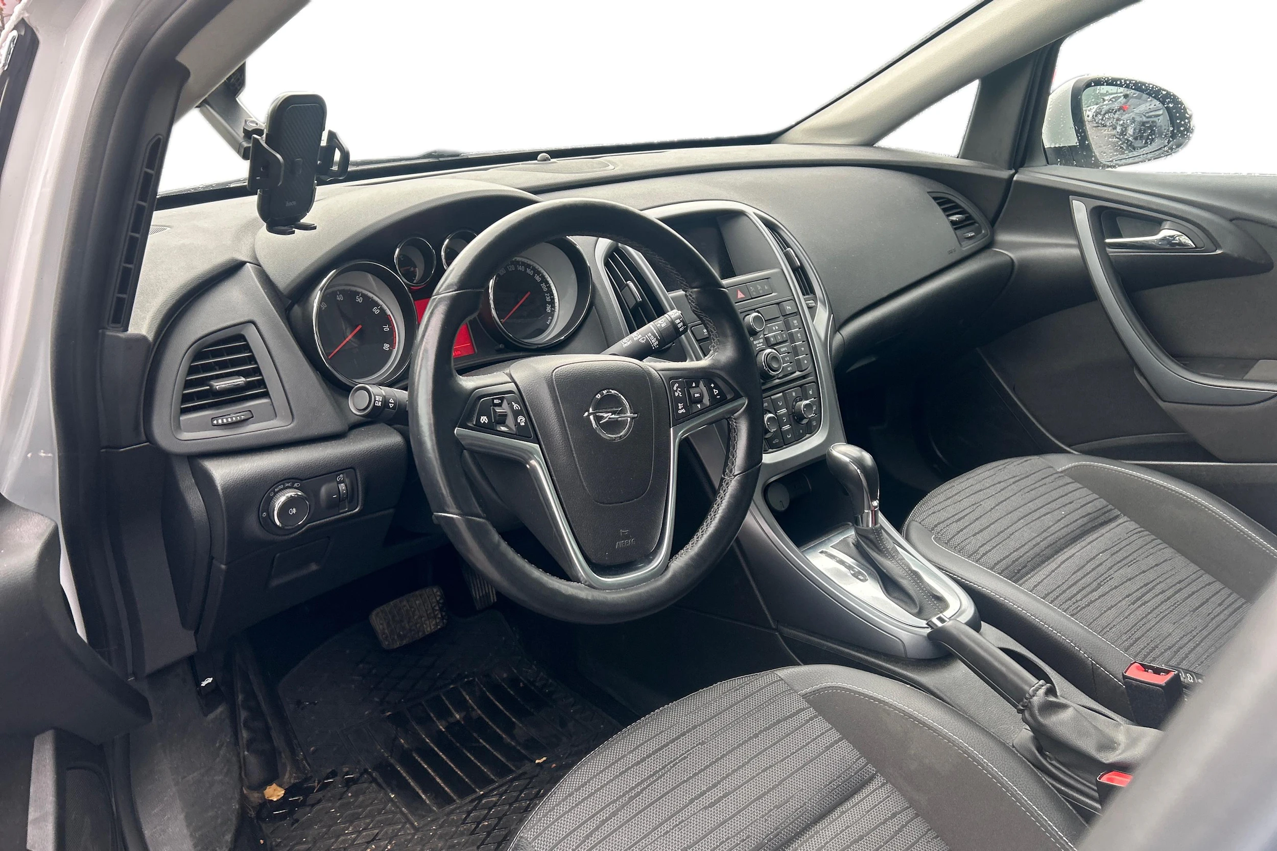 Valkoinen Opel ASTRA 2016 kuva 3.