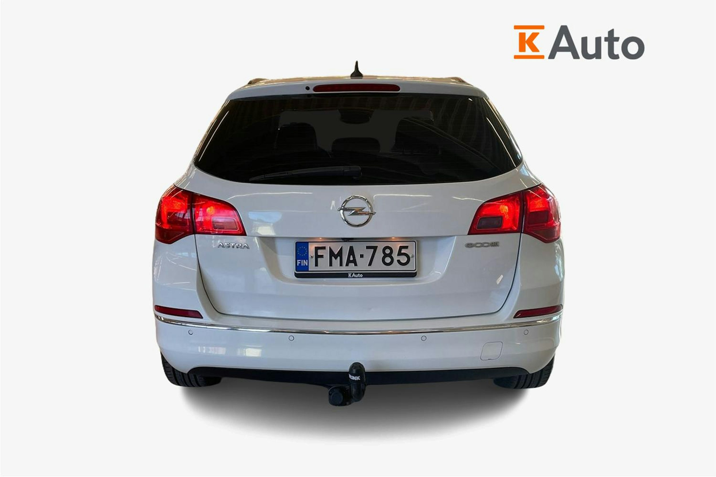 valkoinen Opel Astra 2016 kuva 3.
