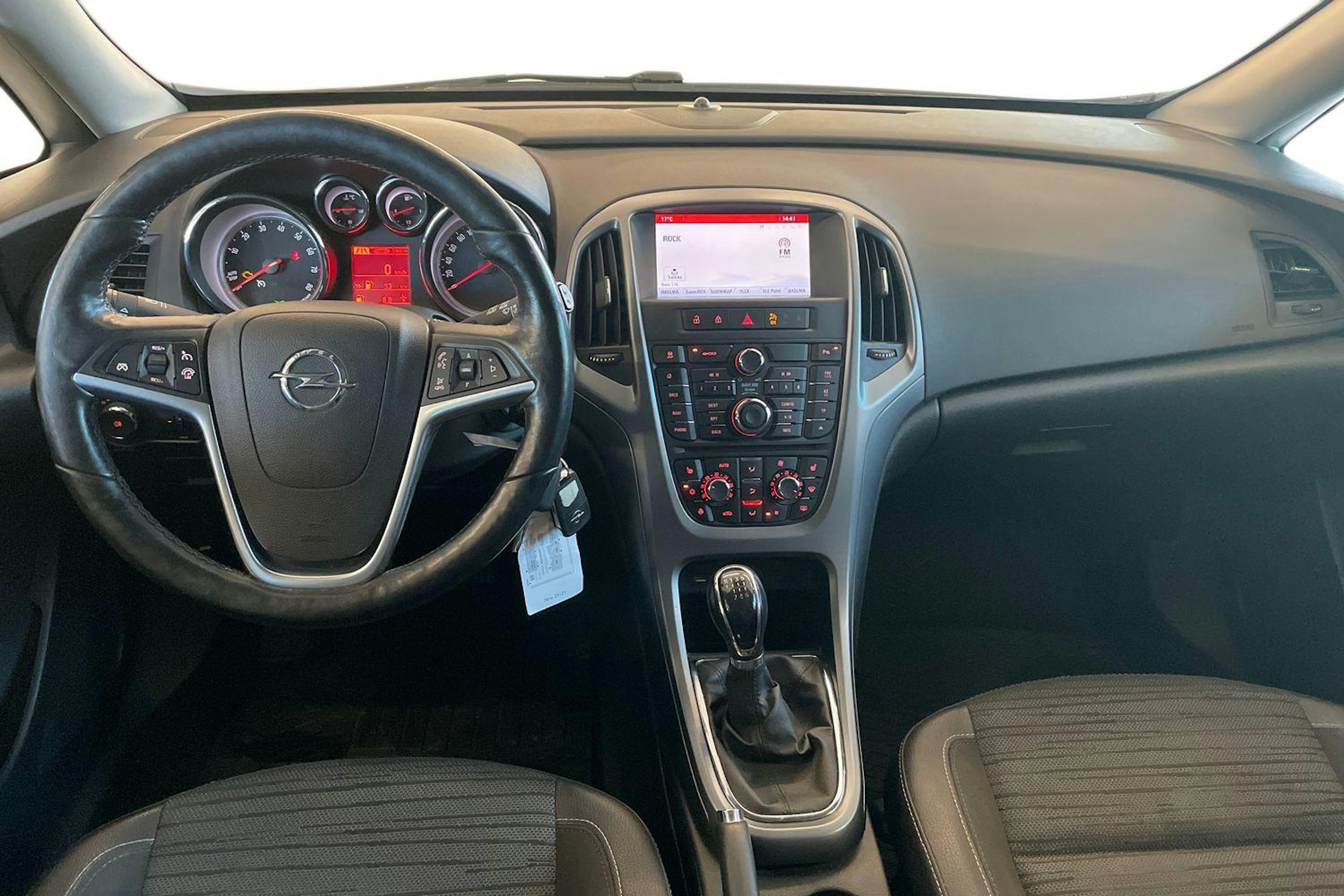 valkoinen Opel Astra 2016 kuva 9.