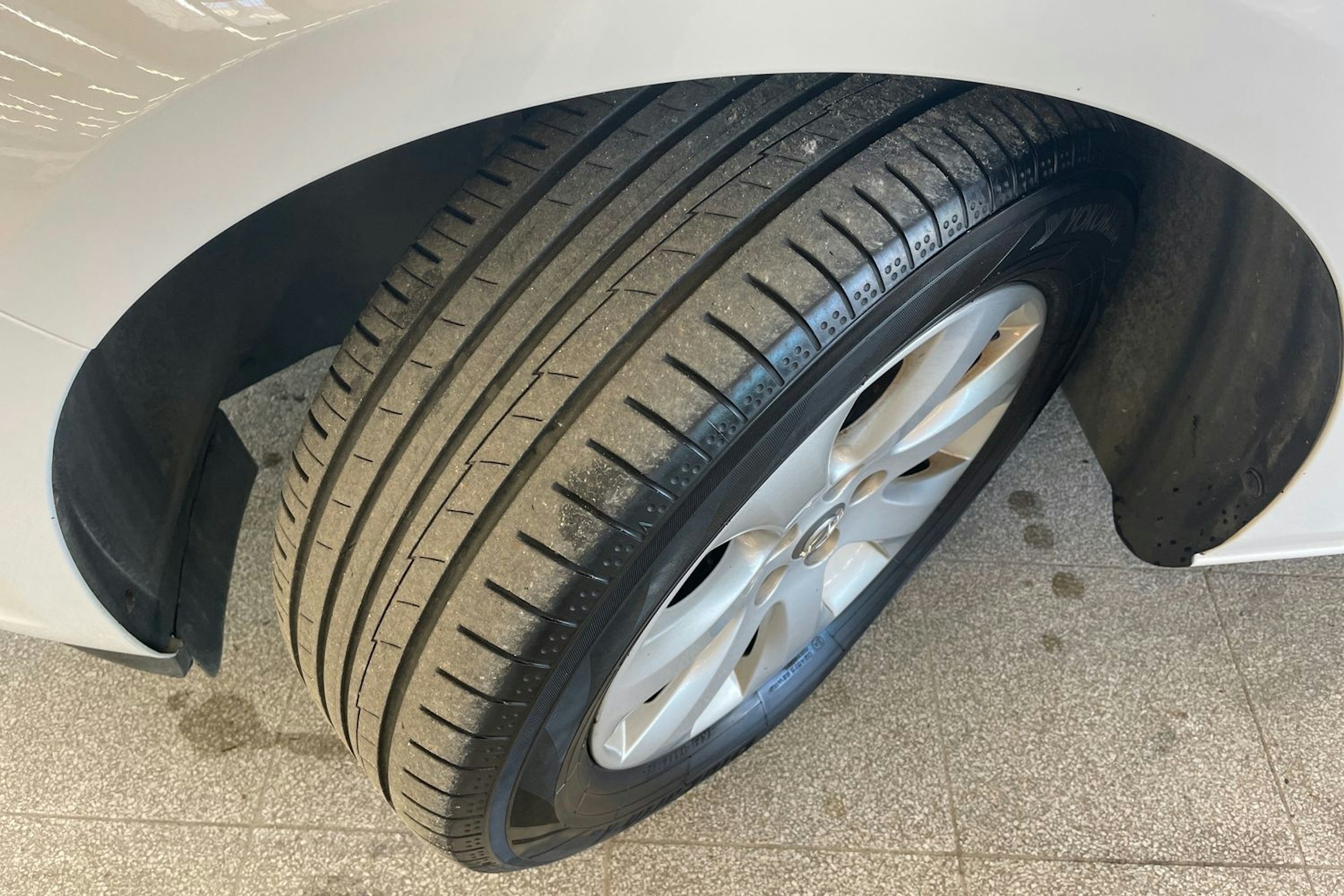 valkoinen Opel Astra 2016 kuva 13.