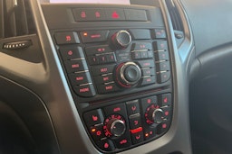 valkoinen Opel Astra 2016 kuva 19.