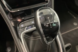 punainen Opel Astra 2016 kuva 25.