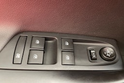 punainen Opel Astra 2016 kuva 27.