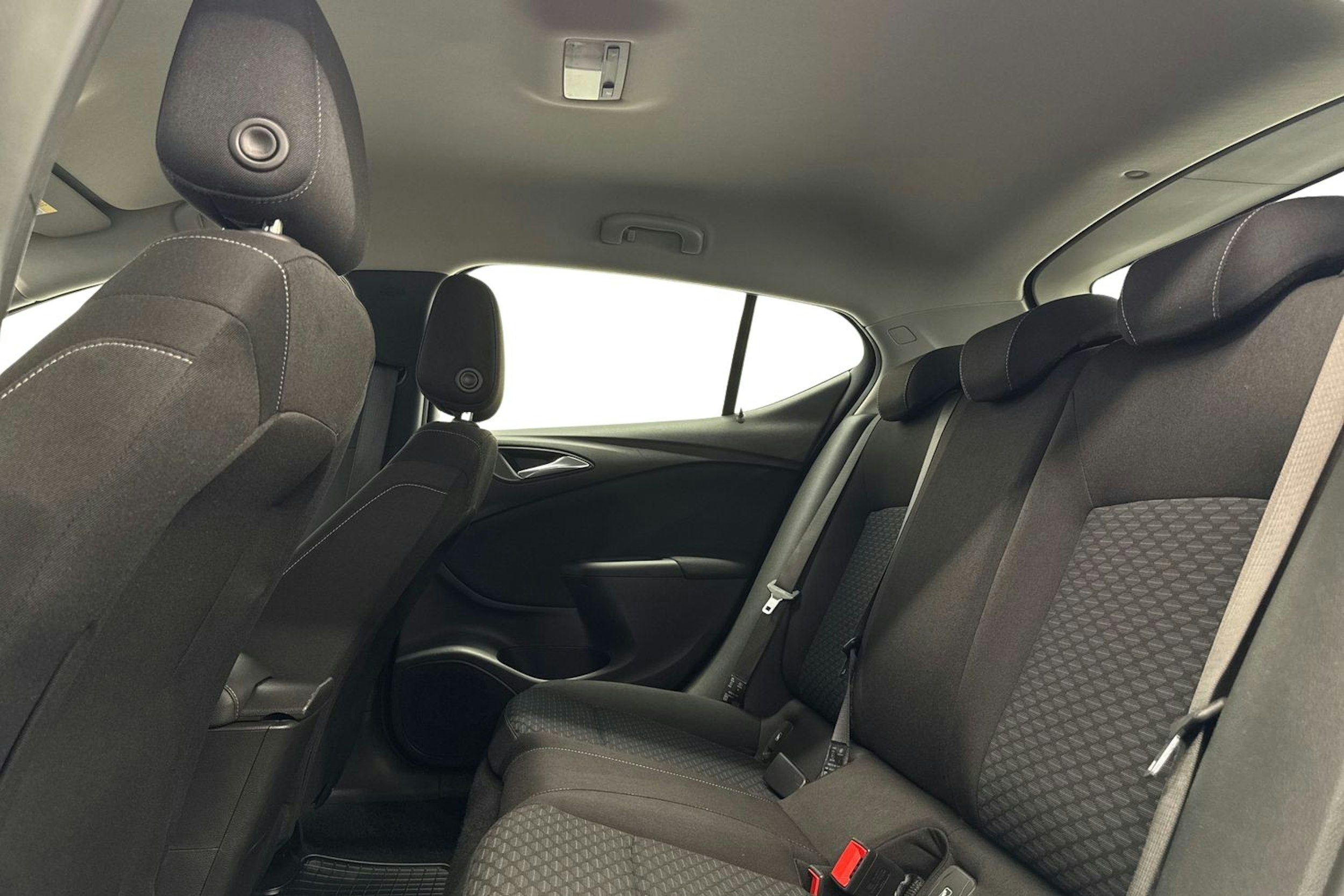 sininen Opel Astra 2016 kuva 10.