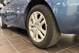 sininen Opel Astra 2016 kuva 13.