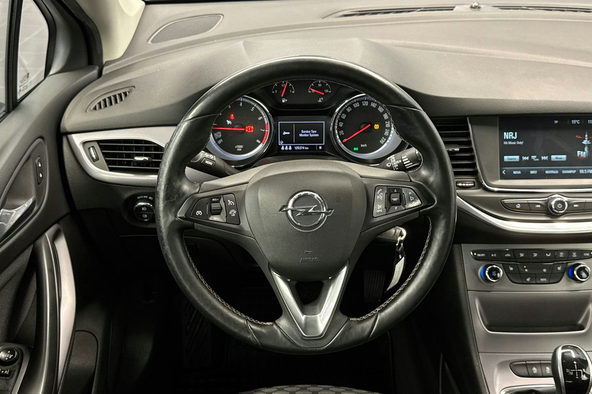 sininen Opel Astra 2016 kuva 16.
