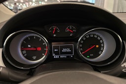 sininen Opel Astra 2016 kuva 17.