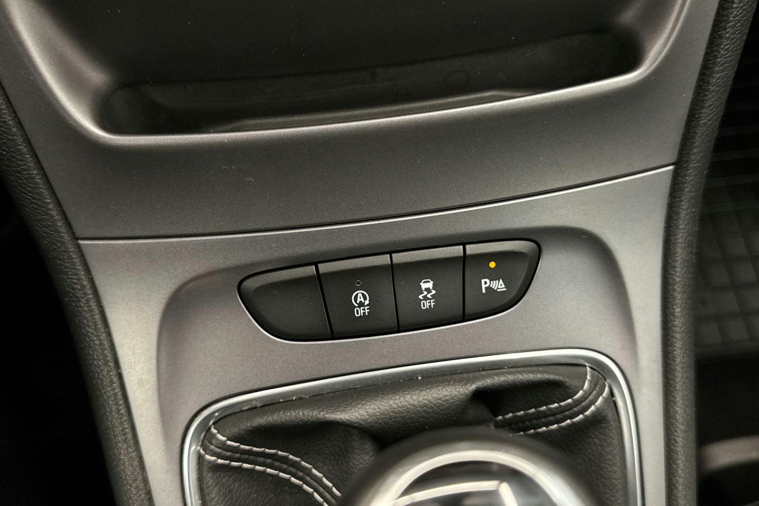 sininen Opel Astra 2016 kuva 25.