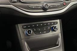 sininen Opel Astra 2016 kuva 26.