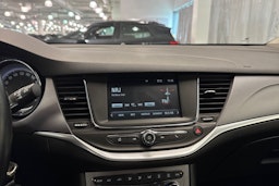 sininen Opel Astra 2016 kuva 27.