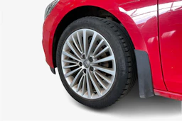 punainen Opel Astra 2016 kuva 9.