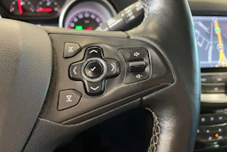 punainen Opel Astra 2016 kuva 13.