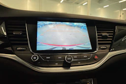 punainen Opel Astra 2016 kuva 18.