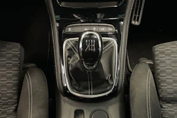 punainen Opel Astra 2016 kuva 20.