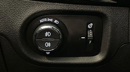 punainen Opel Astra 2016 kuva 21.