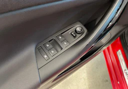 punainen Opel Astra 2016 kuva 22.