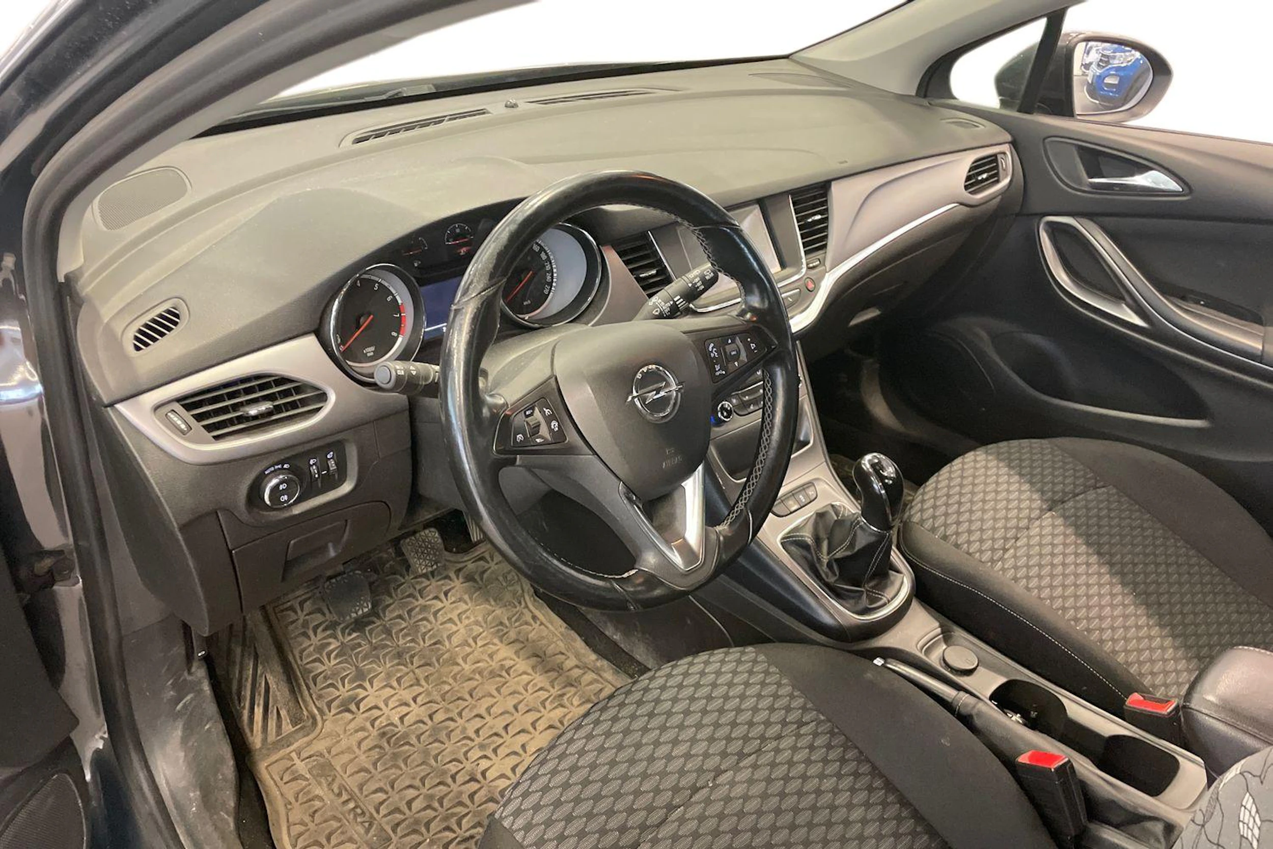 Harmaa Opel ASTRA 2016 kuva 3.
