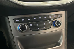 Harmaa Opel ASTRA 2016 kuva 14.