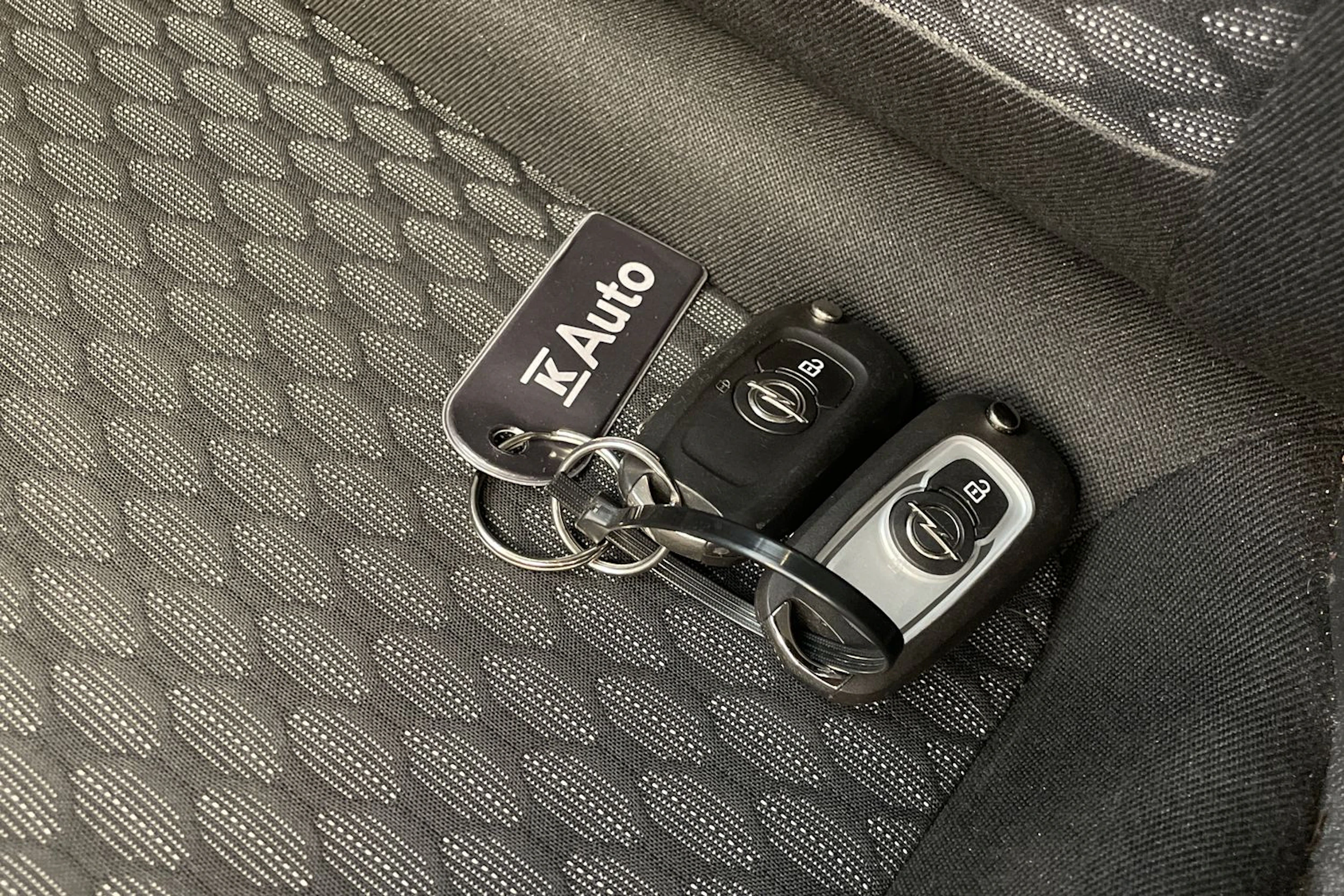 Harmaa Opel ASTRA 2016 kuva 22.