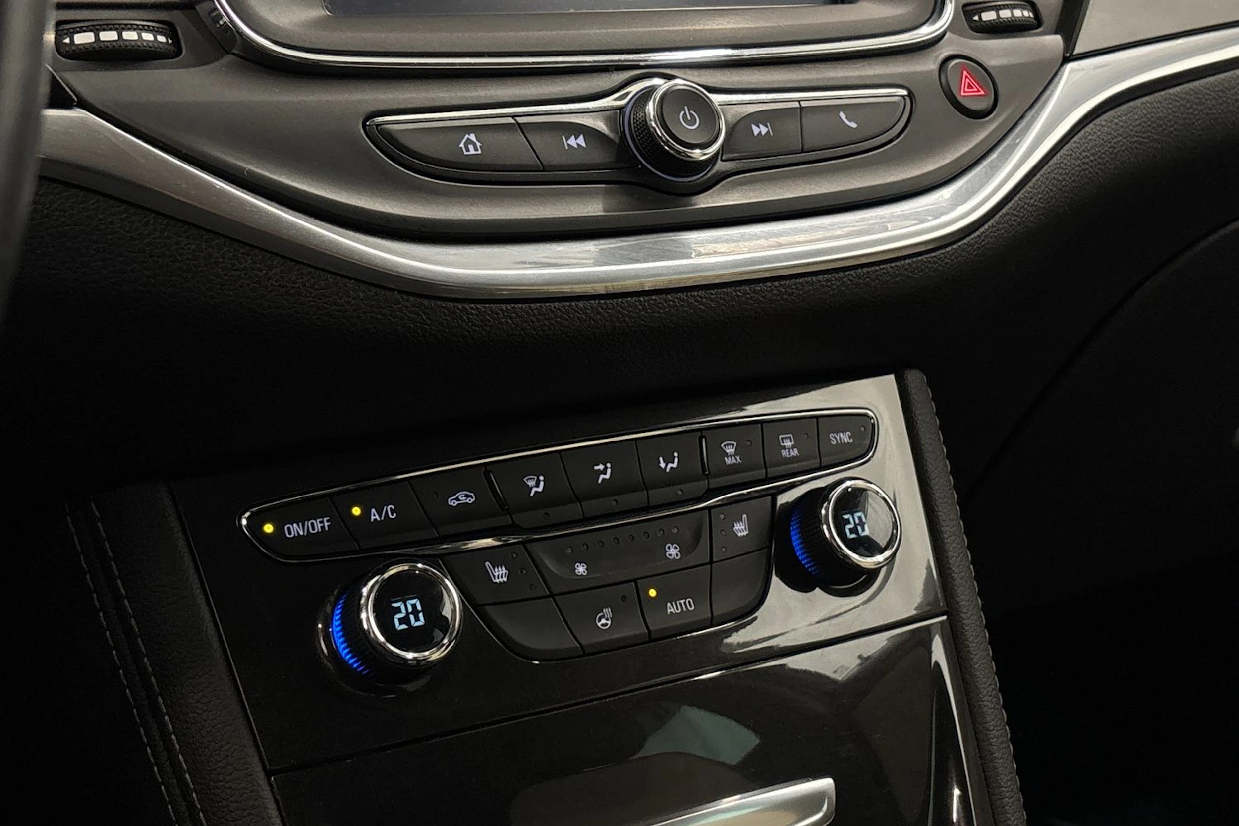 harmaa Opel Astra 2016 kuva 24.