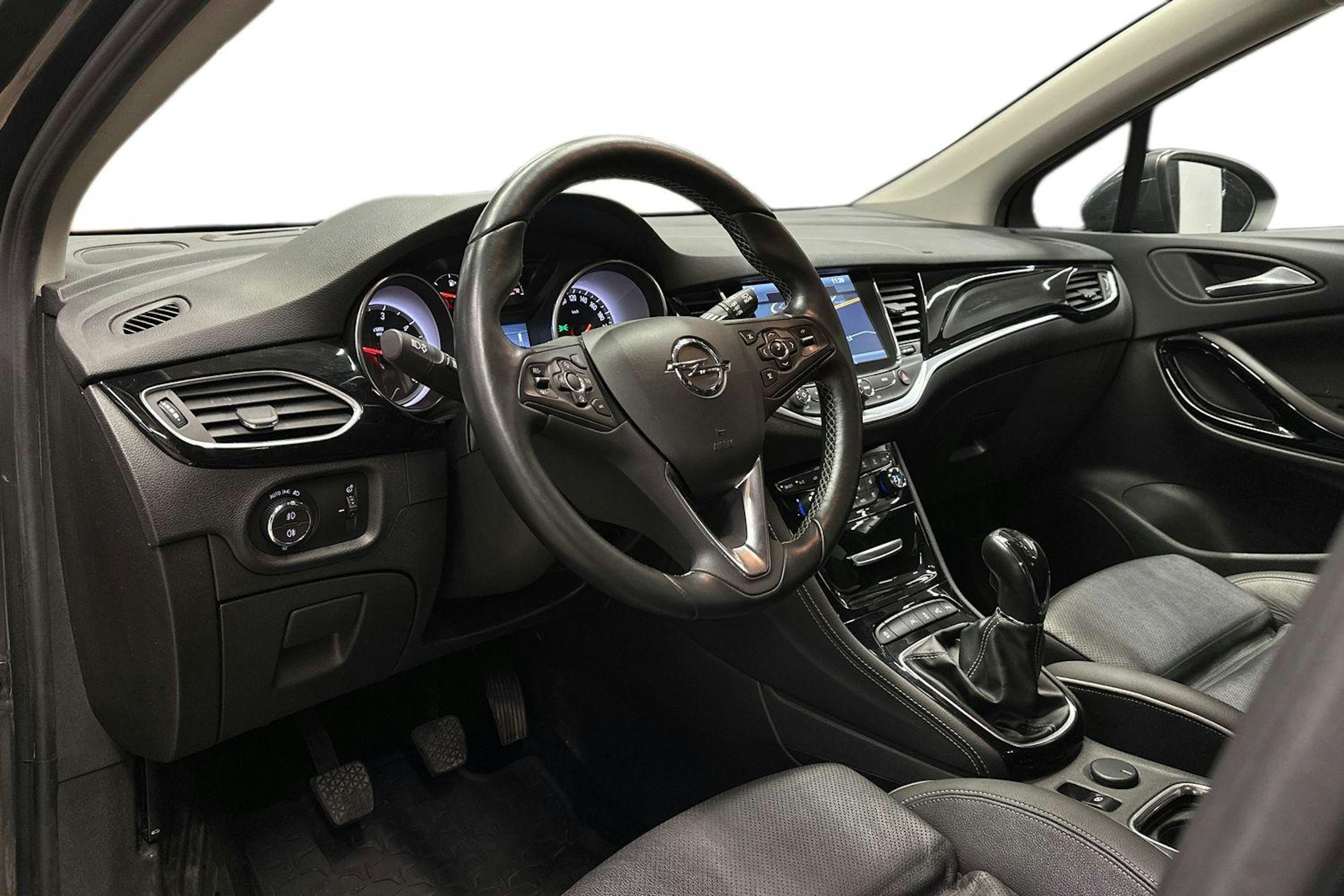 harmaa Opel Astra 2016 kuva 7.