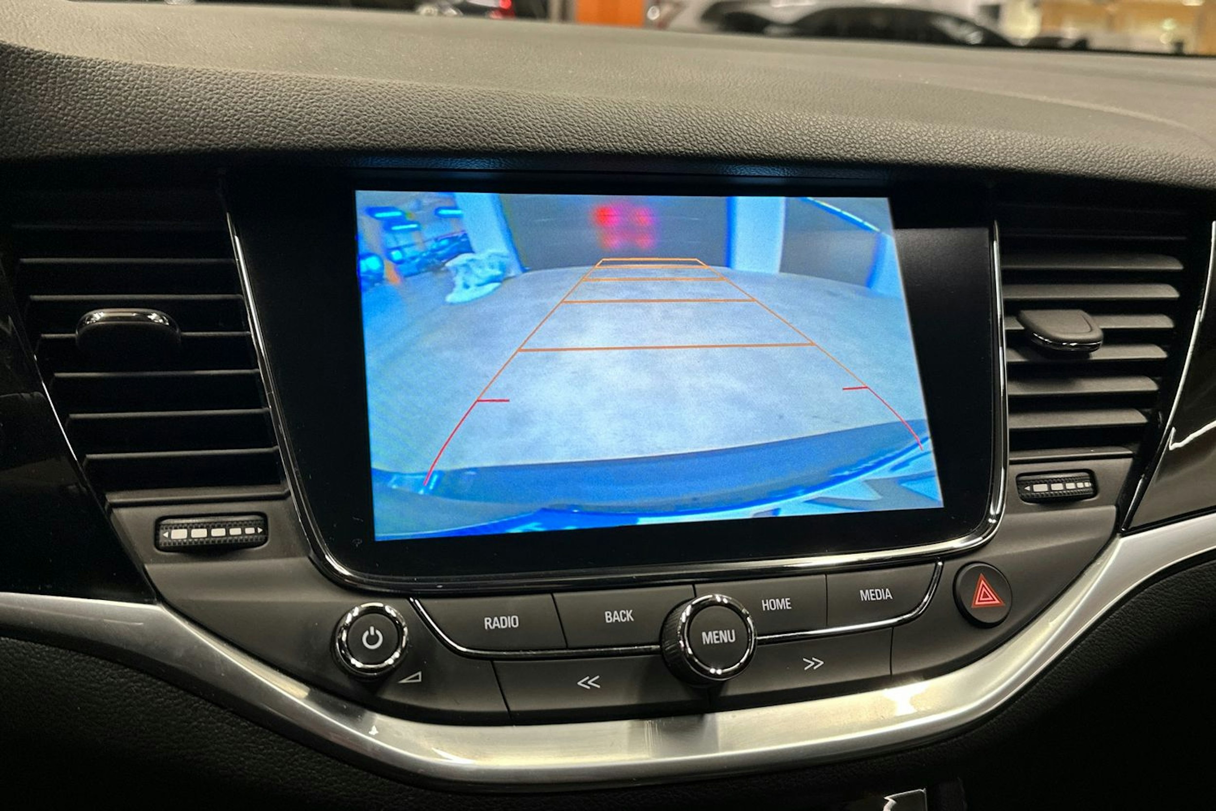 harmaa Opel Astra 2016 kuva 19.