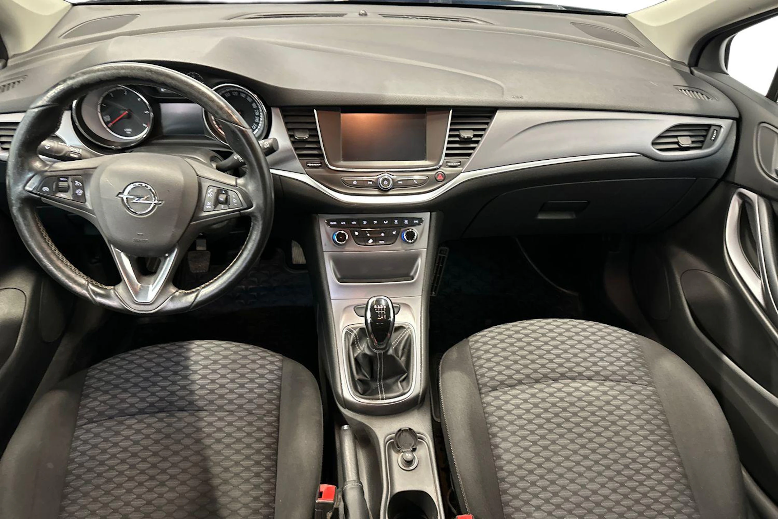 sininen Opel Astra 2016 kuva 7.
