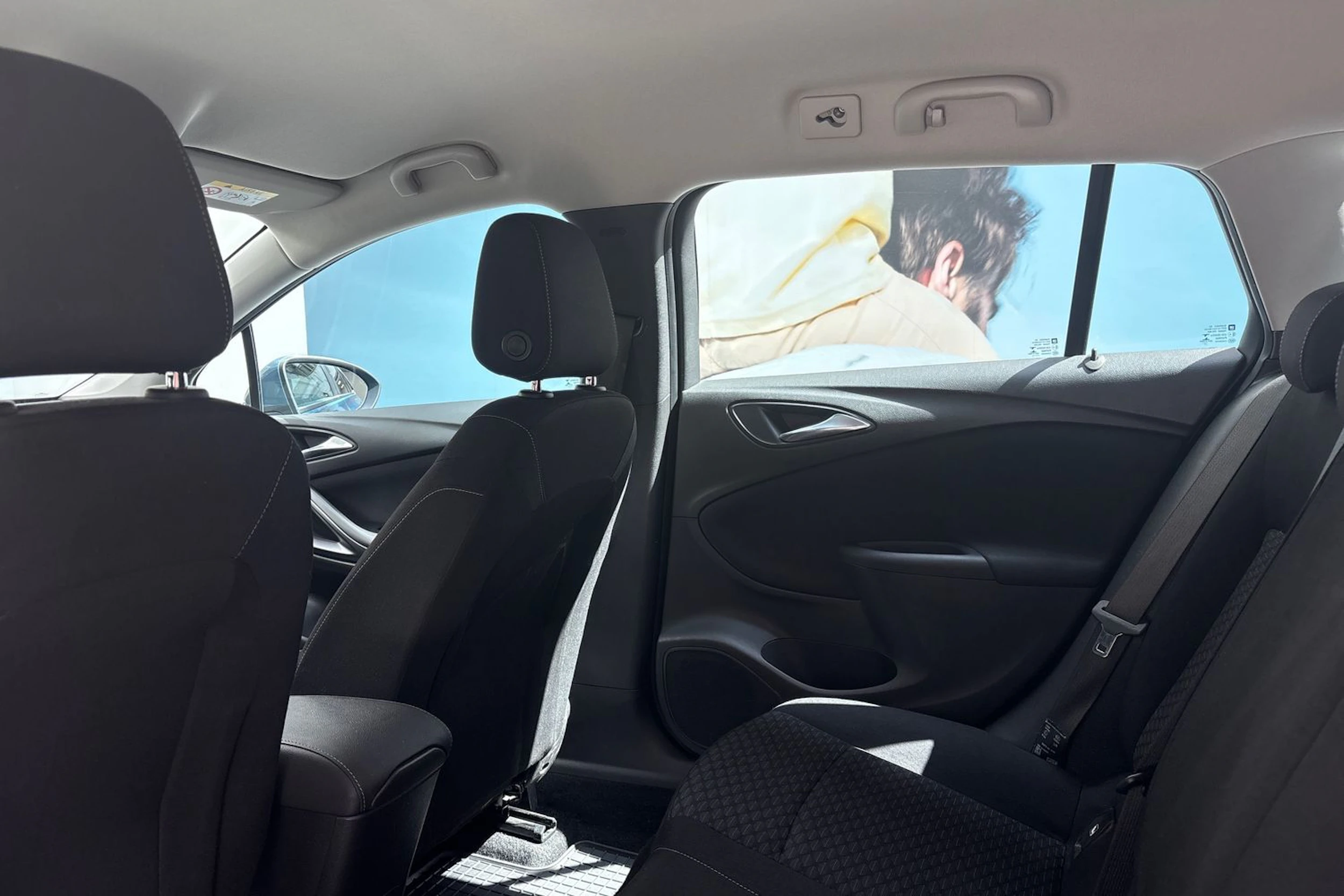 Sininen Opel ASTRA 2016 kuva 13.