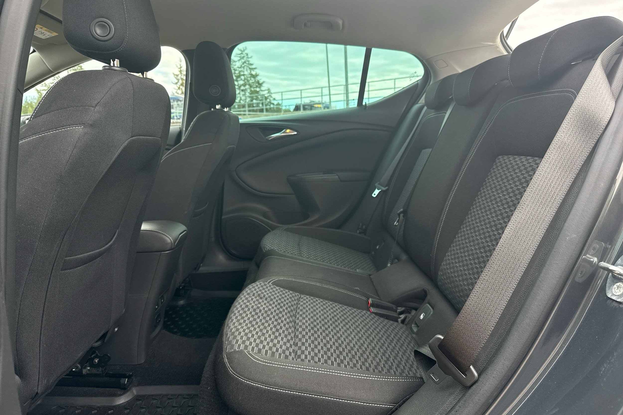 harmaa Opel Astra 2016 kuva 8.