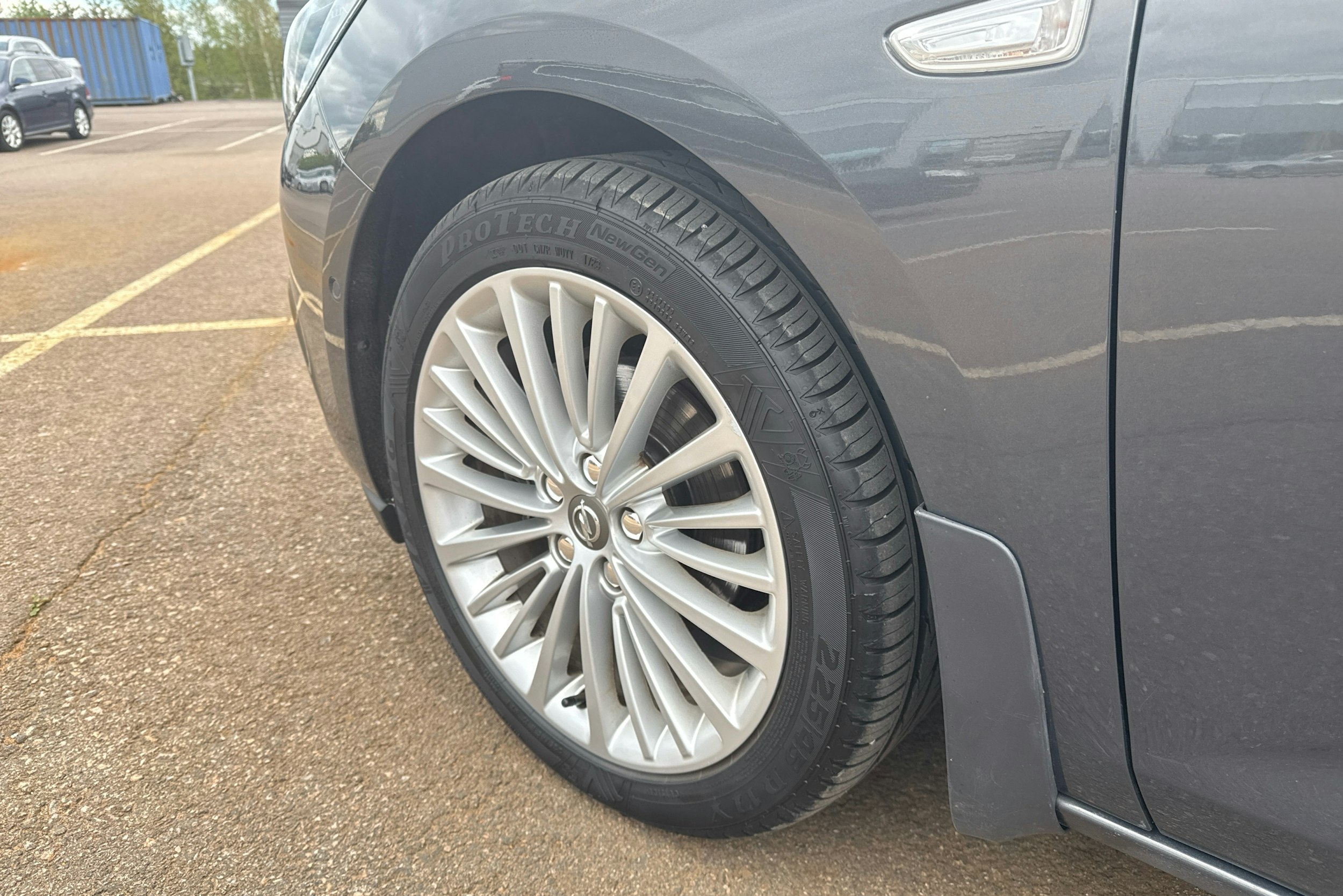 harmaa Opel Astra 2016 kuva 10.