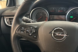 harmaa Opel Astra 2016 kuva 12.