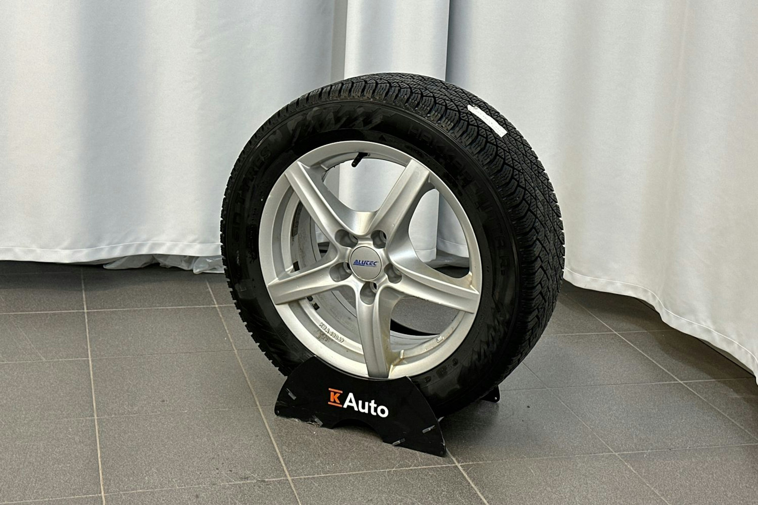 valkoinen Opel Astra 2016 kuva 14.
