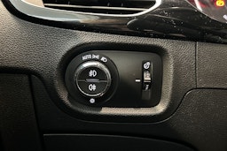 valkoinen Opel Astra 2016 kuva 17.