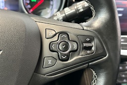 valkoinen Opel Astra 2016 kuva 19.