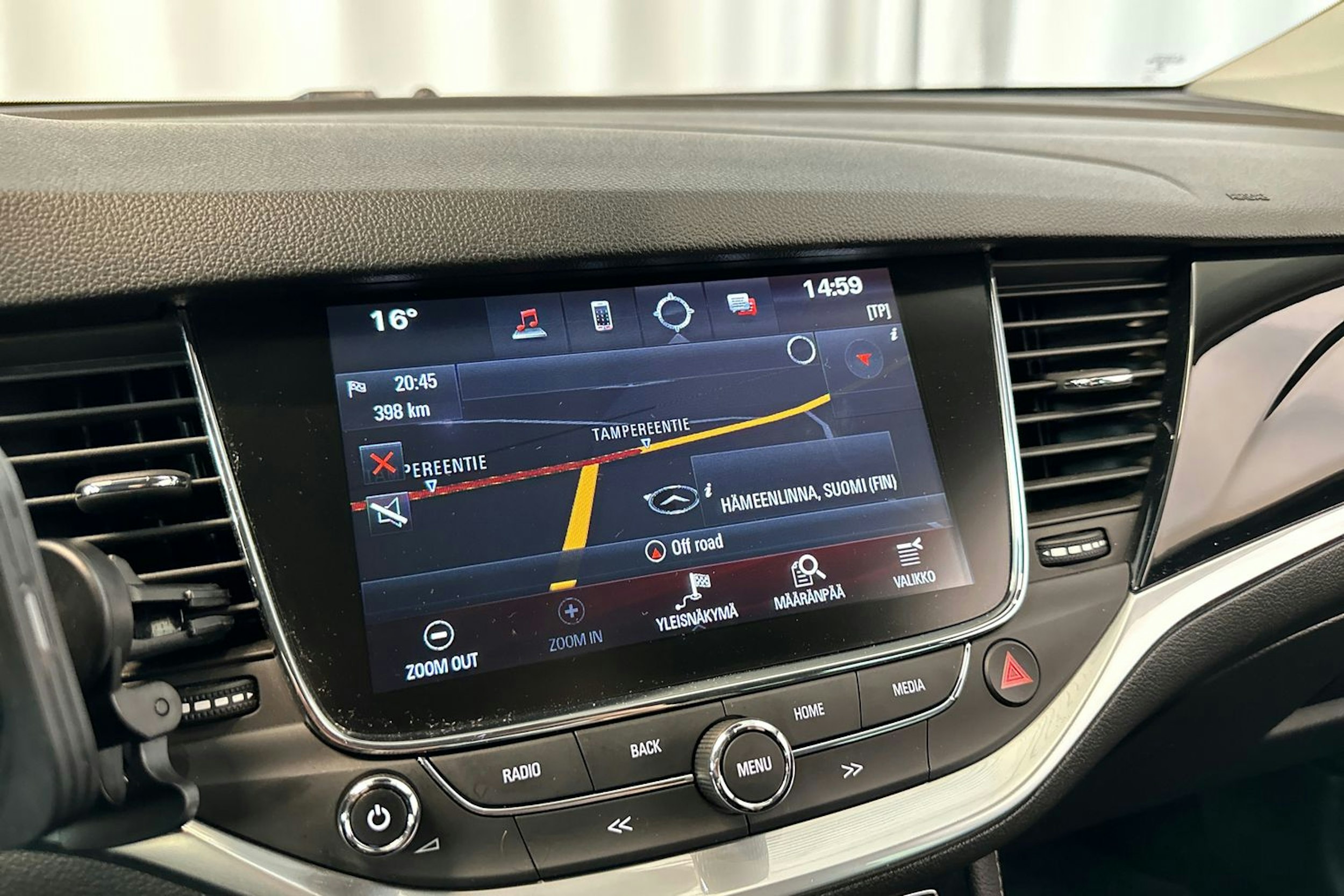 valkoinen Opel Astra 2016 kuva 22.