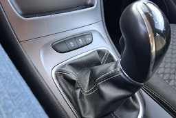 punainen Opel Astra 2016 kuva 18.