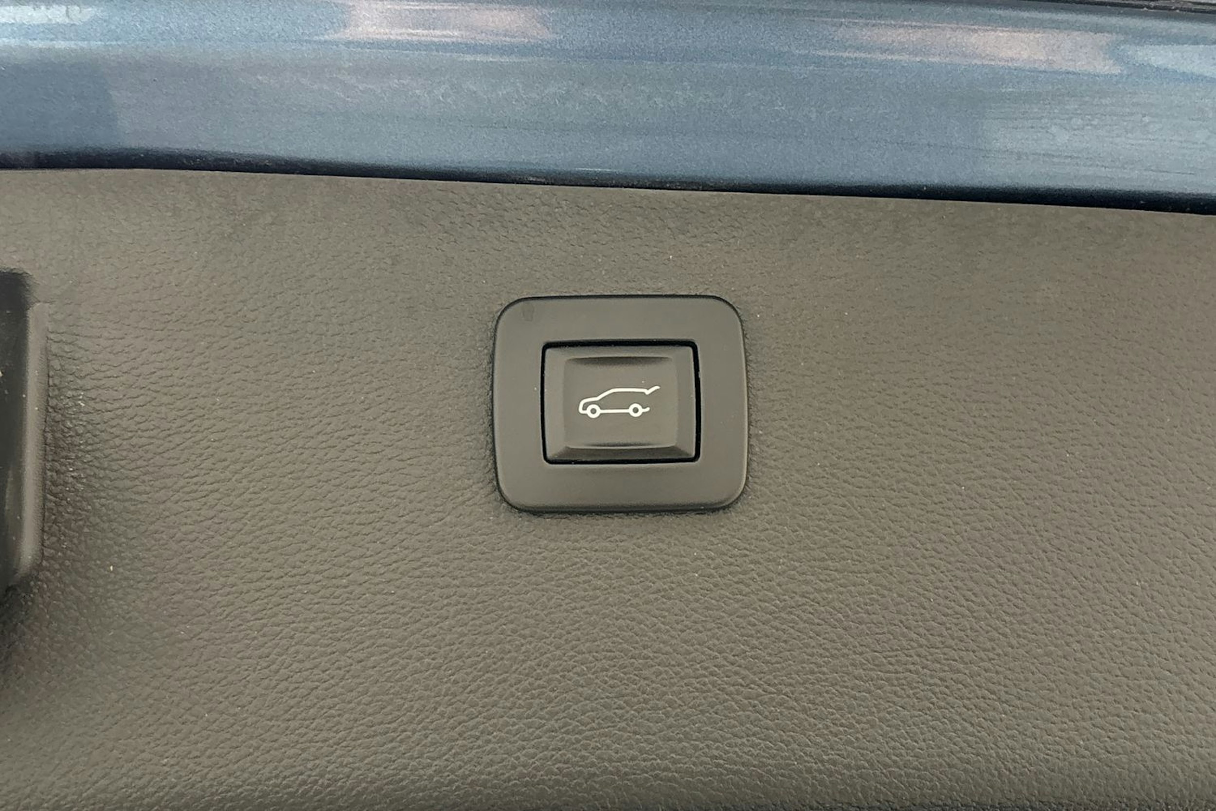 sininen Opel Astra 2016 kuva 13.