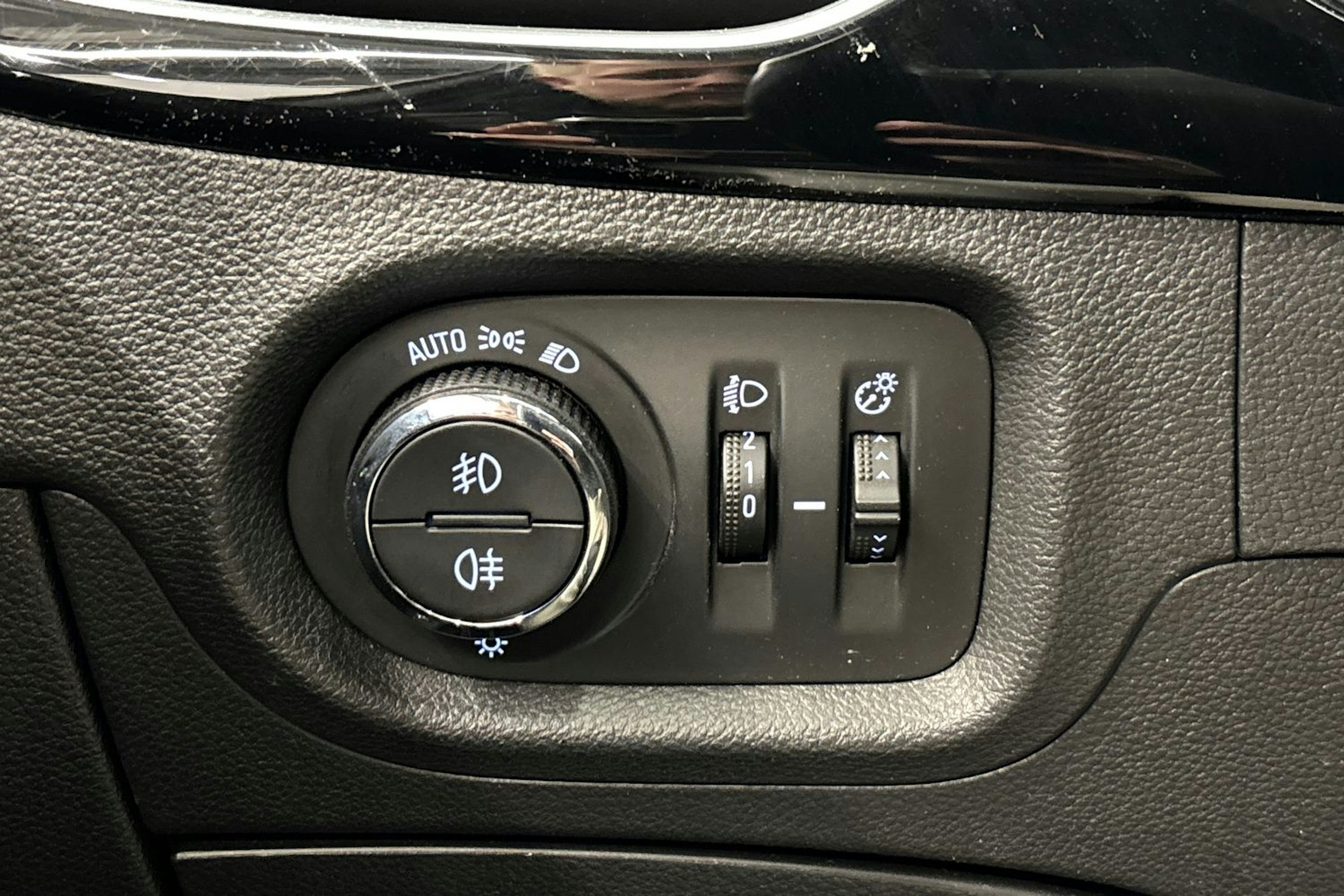 sininen Opel Astra 2016 kuva 16.