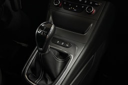 Valkoinen Opel ASTRA 2016 kuva 23.