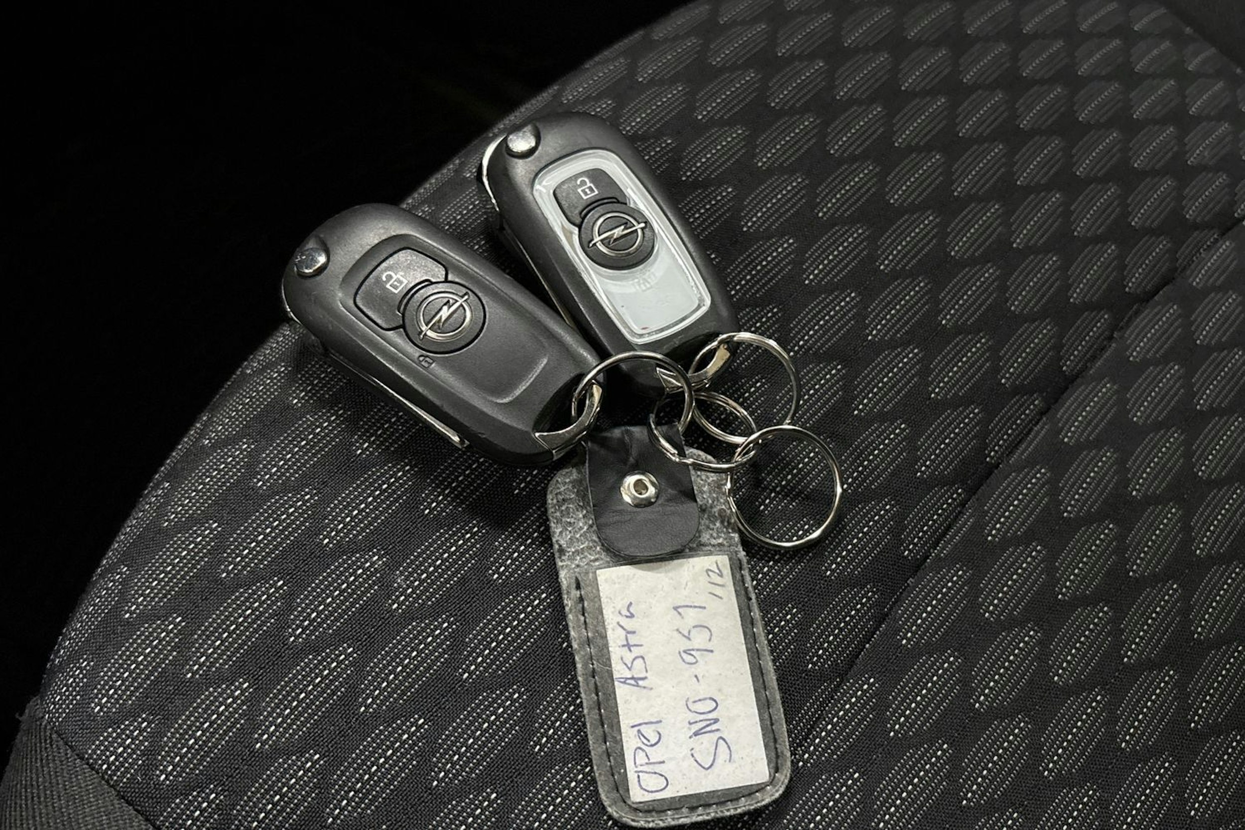 Valkoinen Opel ASTRA 2016 kuva 27.