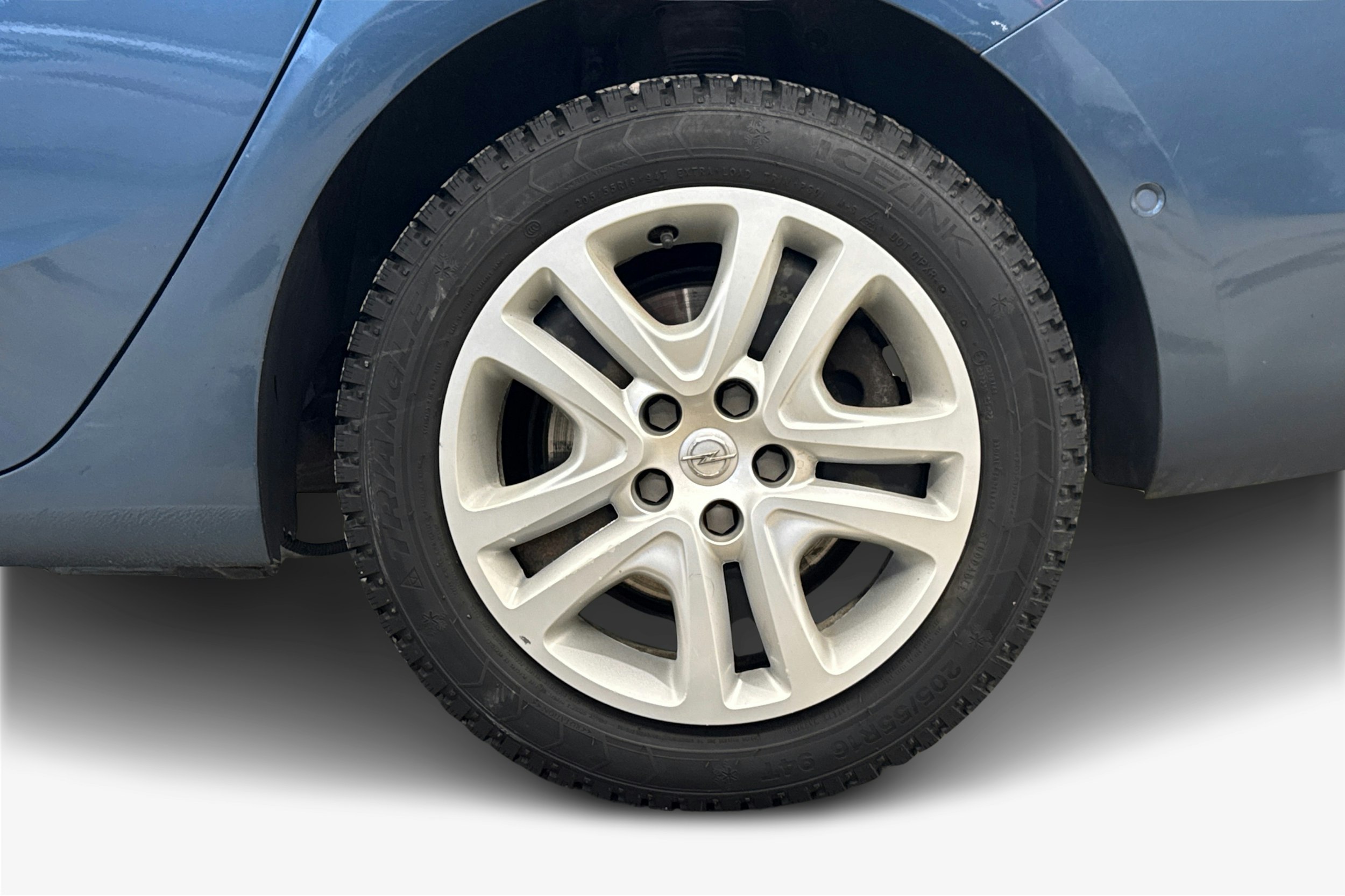 sininen Opel Astra 2016 kuva 9.