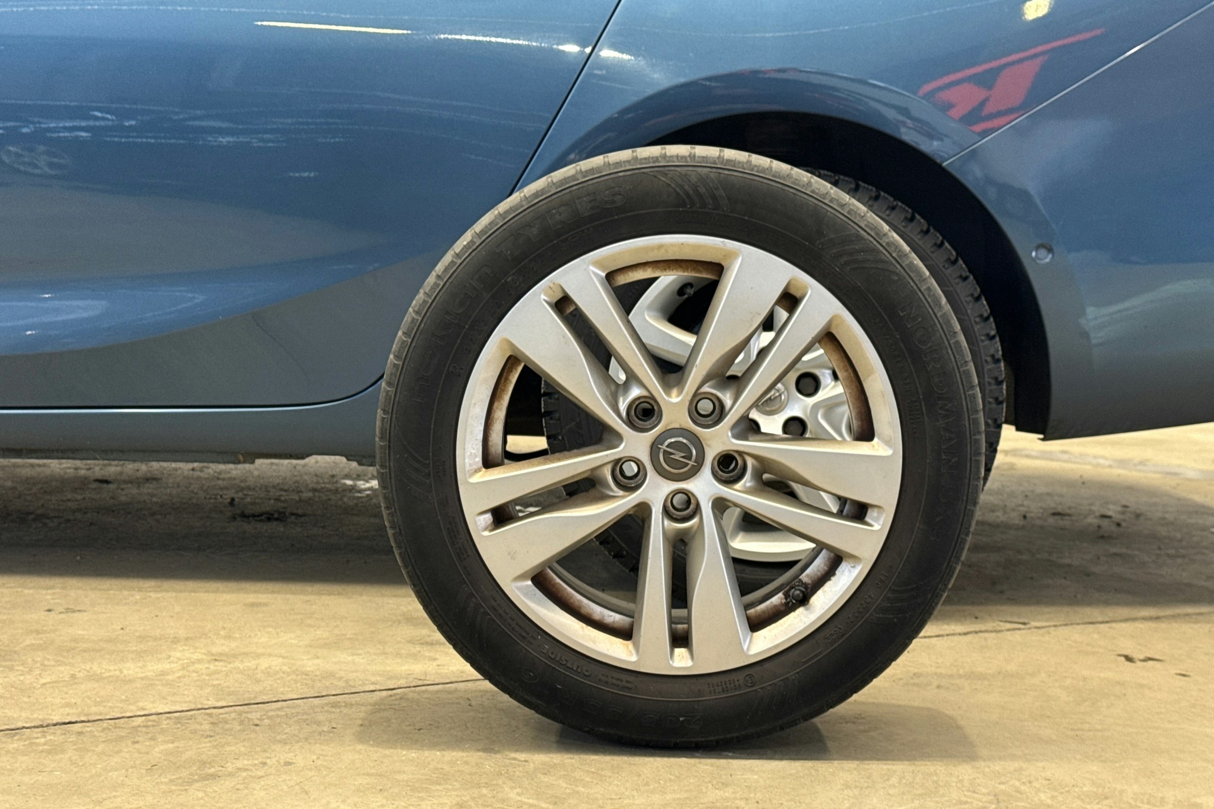 sininen Opel Astra 2016 kuva 10.