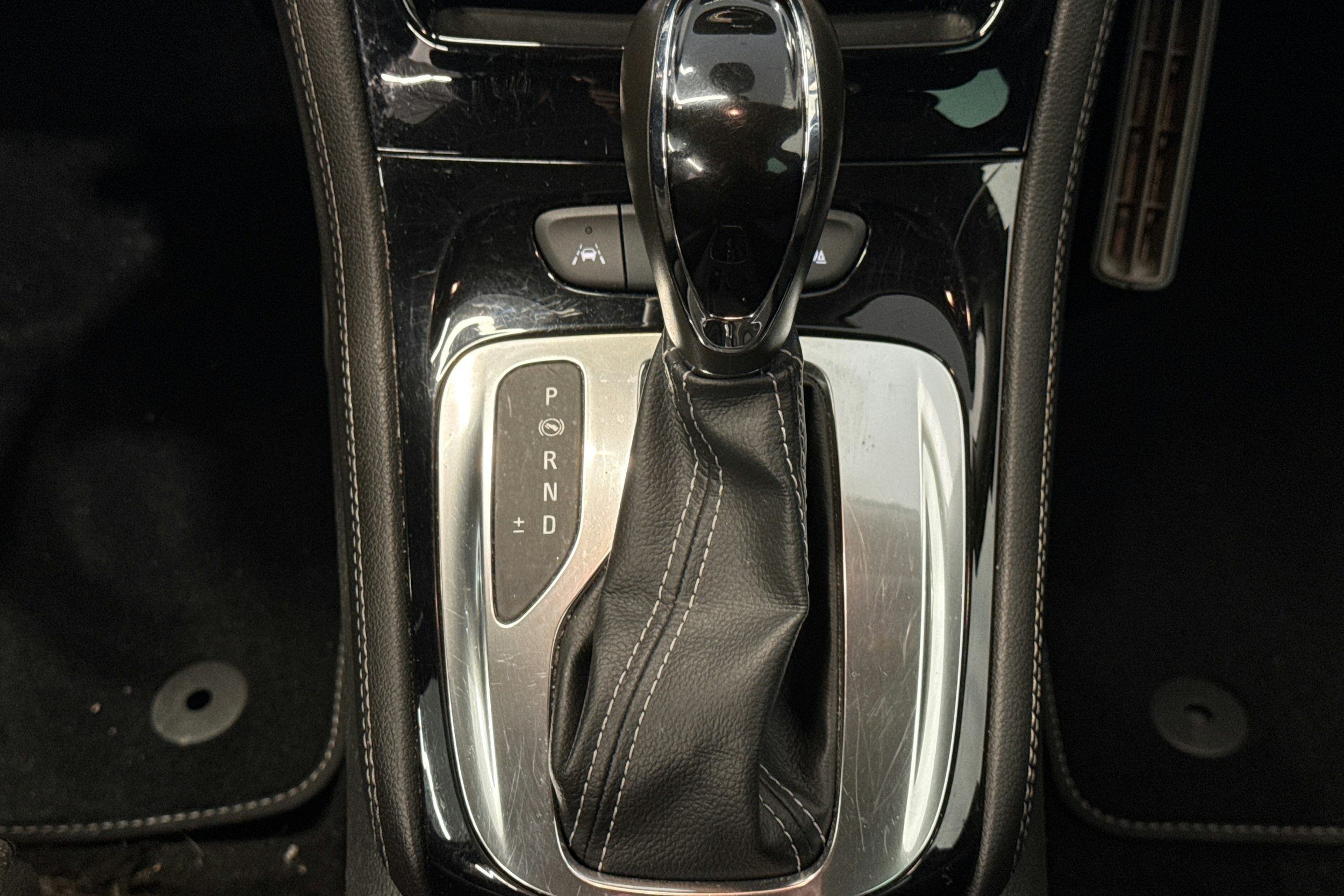 sininen Opel Astra 2016 kuva 15.