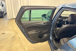 sininen Opel Astra 2016 kuva 32.