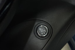 sininen Opel Astra 2016 kuva 35.