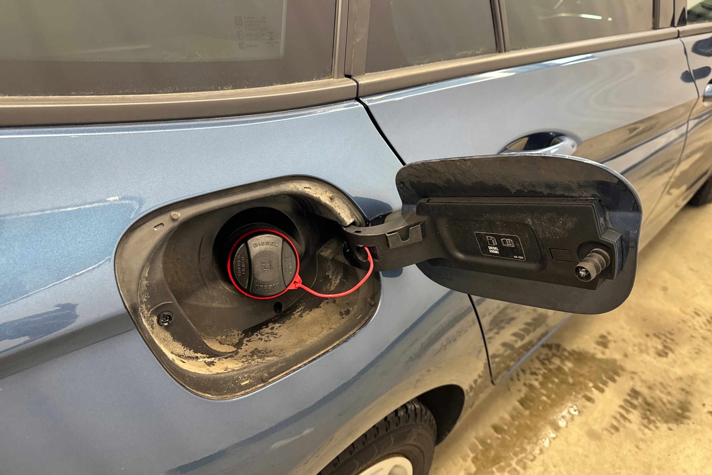 sininen Opel Astra 2016 kuva 37.